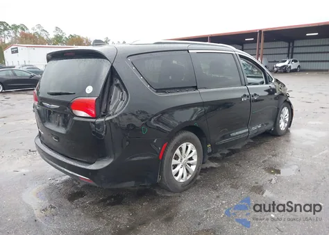 2018 Chrysler Pacifica Touring L z USA, uszkodzony, nr VIN 2C4RC1BG0JR237321